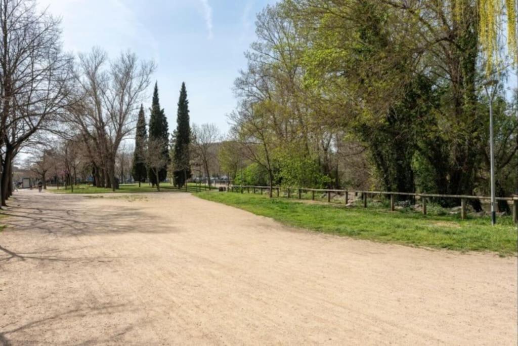 Acogedor Apartamento Cerca Del Casco Antiguo Girona Zewnętrze zdjęcie